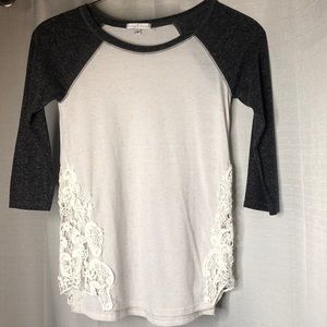 3/4 length sleeve T-shirt